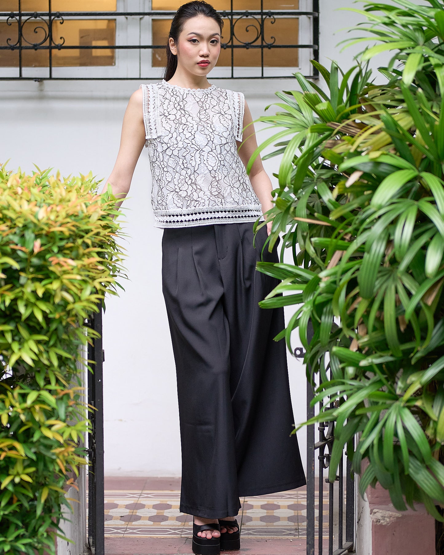 Sleeveless with Lace Hem