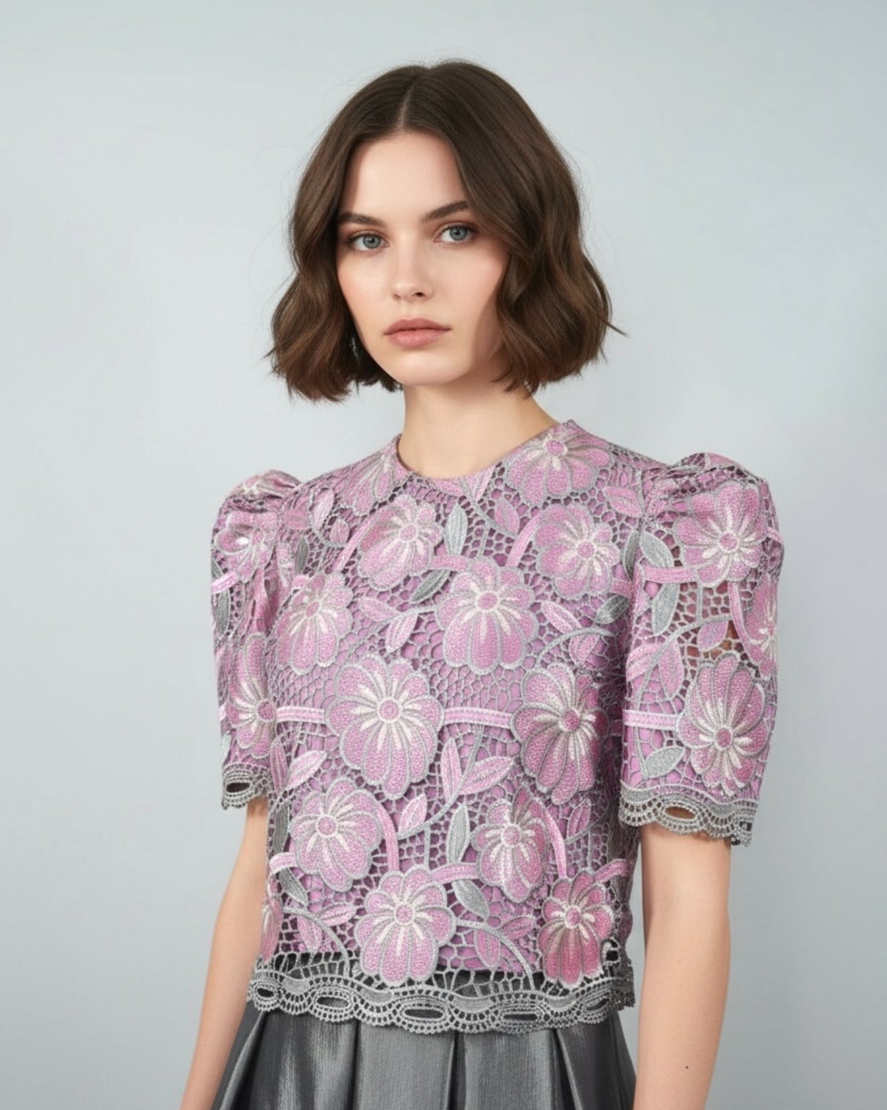 Puffsleeve Roundneck Top