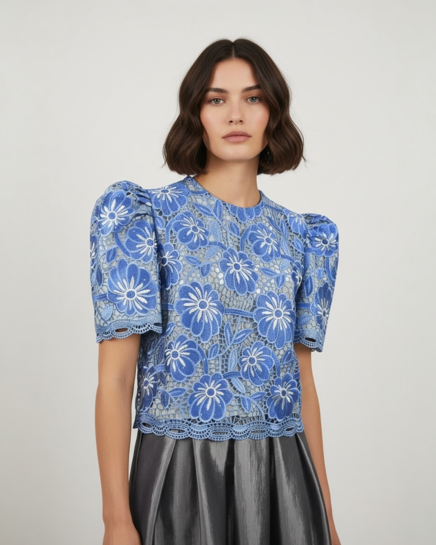 Puffsleeve Roundneck Top