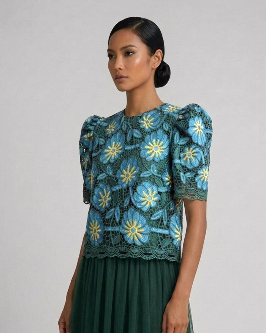 Puffsleeve Roundneck Top