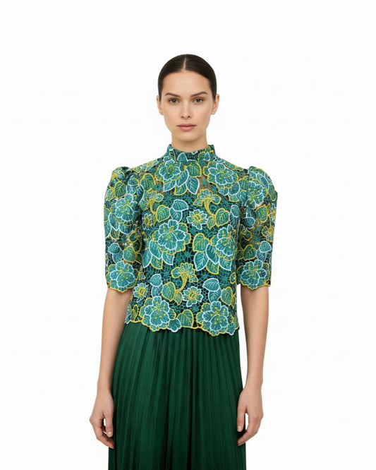 Puffsleeve Stand Collar